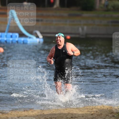 14.09.2025 - Stadtparktriathlon Michael Strokosch http://msf.ph/oto/8869735 14.09.2025 10:56:40 Schwimmen 857 meine-sportfotos.de