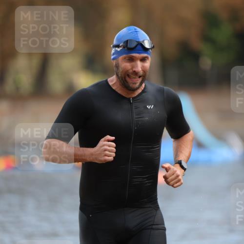 14.09.2025 - Stadtparktriathlon Michael Strokosch http://msf.ph/oto/8869805 14.09.2025 10:57:38 Schwimmen 824 meine-sportfotos.de