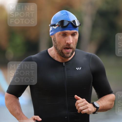 14.09.2025 - Stadtparktriathlon Michael Strokosch http://msf.ph/oto/8869809 14.09.2025 10:57:39 Schwimmen 824 meine-sportfotos.de