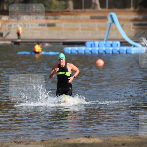 14.09.2025 - Stadtparktriathlon Michael Strokosch http://msf.ph/oto/8869821 14.09.2025 11:08:10 Schwimmen 973 meine-sportfotos.de