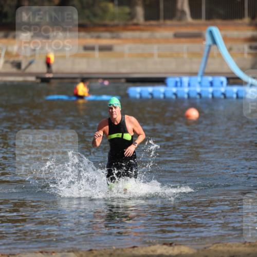 14.09.2025 - Stadtparktriathlon Michael Strokosch http://msf.ph/oto/8869822 14.09.2025 11:08:11 Schwimmen 973 meine-sportfotos.de