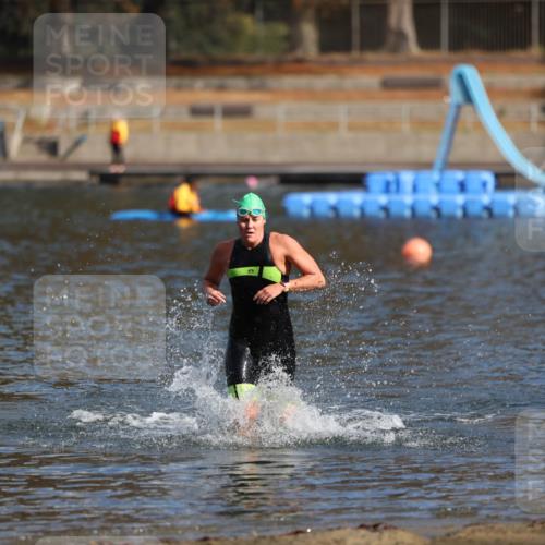 14.09.2025 - Stadtparktriathlon Michael Strokosch http://msf.ph/oto/8869826 14.09.2025 11:08:12 Schwimmen 973 meine-sportfotos.de