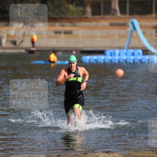 14.09.2025 - Stadtparktriathlon Michael Strokosch http://msf.ph/oto/8869828 14.09.2025 11:08:12 Schwimmen 973 meine-sportfotos.de