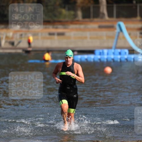 14.09.2025 - Stadtparktriathlon Michael Strokosch http://msf.ph/oto/8869835 14.09.2025 11:08:13 Schwimmen 973 meine-sportfotos.de