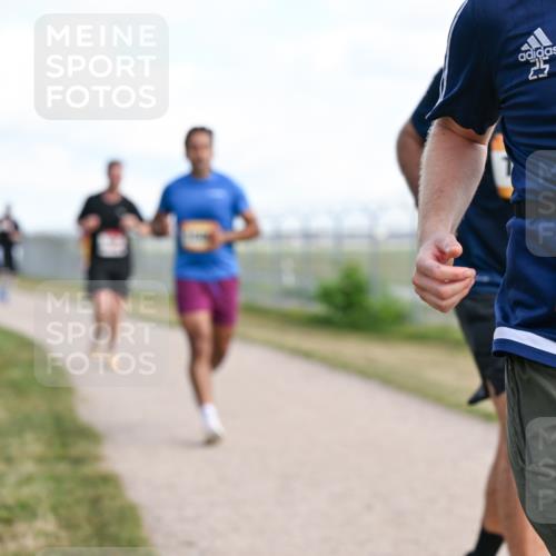 14.09.2025 - Airport Race Dr. Thomas Lammeyer http://msf.ph/oto/8869853 14.09.2025 12:14:16 Laufen 25, 42, 1897 meine-sportfotos.de