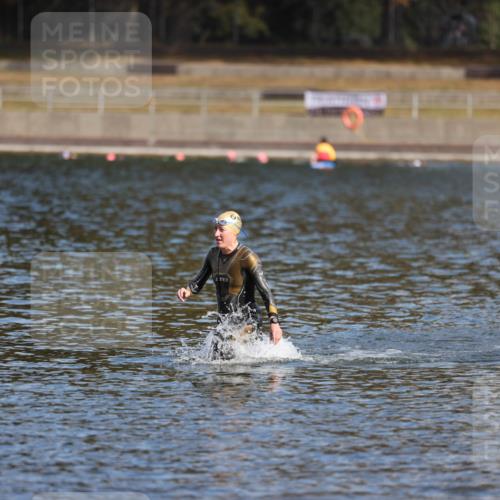 14.09.2025 - Stadtparktriathlon Michael Strokosch http://msf.ph/oto/8869857 14.09.2025 11:08:56 Schwimmen 1012 meine-sportfotos.de