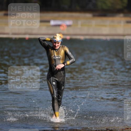 14.09.2025 - Stadtparktriathlon Michael Strokosch http://msf.ph/oto/8869864 14.09.2025 11:09:01 Schwimmen 1012 meine-sportfotos.de