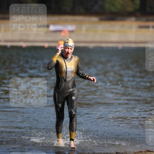 14.09.2025 - Stadtparktriathlon Michael Strokosch http://msf.ph/oto/8869866 14.09.2025 11:09:01 Schwimmen 1012 meine-sportfotos.de
