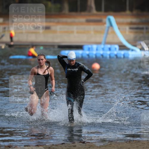 14.09.2025 - Stadtparktriathlon Michael Strokosch http://msf.ph/oto/8869896 14.09.2025 11:09:52 Schwimmen 940, 1016 meine-sportfotos.de