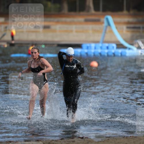 14.09.2025 - Stadtparktriathlon Michael Strokosch http://msf.ph/oto/8869897 14.09.2025 11:09:52 Schwimmen 940, 1016 meine-sportfotos.de