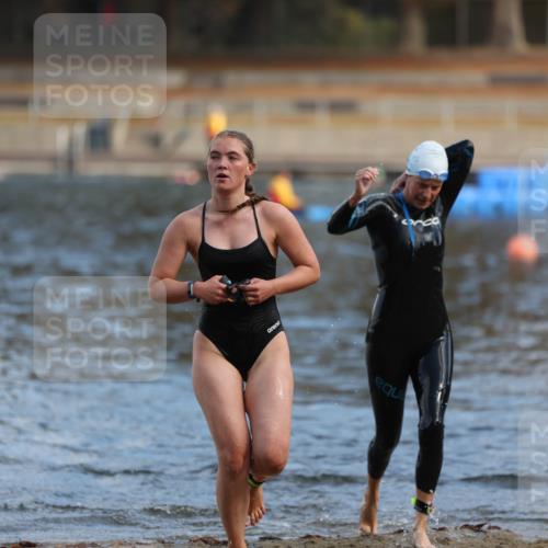 14.09.2025 - Stadtparktriathlon Michael Strokosch http://msf.ph/oto/8869908 14.09.2025 11:09:55 Schwimmen 940, 1016 meine-sportfotos.de