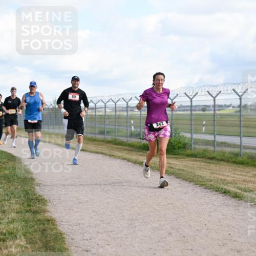 14.09.2025 - Airport Race Dr. Thomas Lammeyer http://msf.ph/oto/8869916 14.09.2025 12:14:21 Laufen 80, 242 meine-sportfotos.de