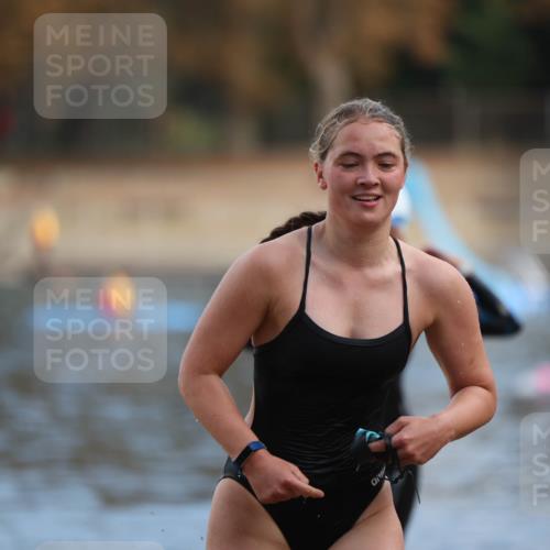 14.09.2025 - Stadtparktriathlon Michael Strokosch http://msf.ph/oto/8869919 14.09.2025 11:09:57 Schwimmen 940, 1016 meine-sportfotos.de
