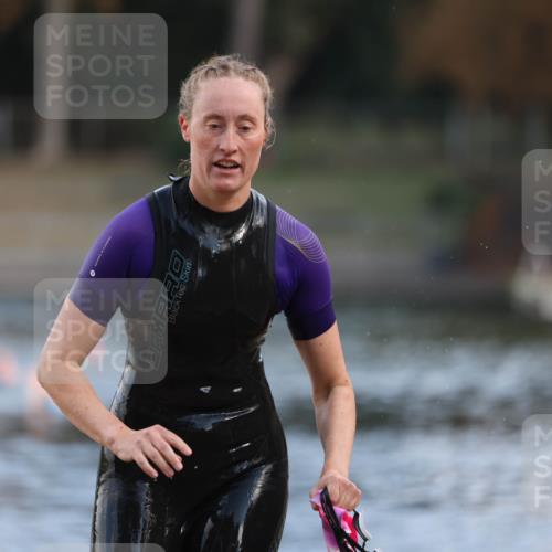 14.09.2025 - Stadtparktriathlon Michael Strokosch http://msf.ph/oto/8869948 14.09.2025 11:10:22 Schwimmen 943 meine-sportfotos.de