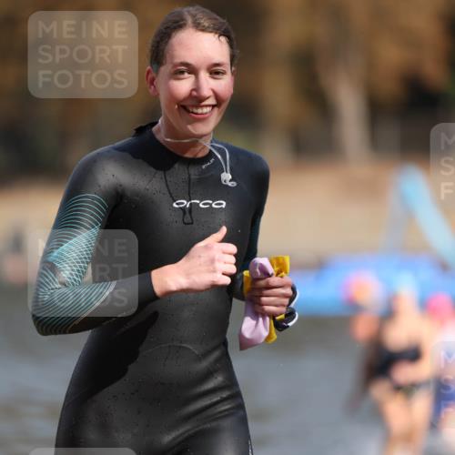 14.09.2025 - Stadtparktriathlon Michael Strokosch http://msf.ph/oto/8870077 14.09.2025 11:11:42 Schwimmen 951, 985, 987, 1000 meine-sportfotos.de
