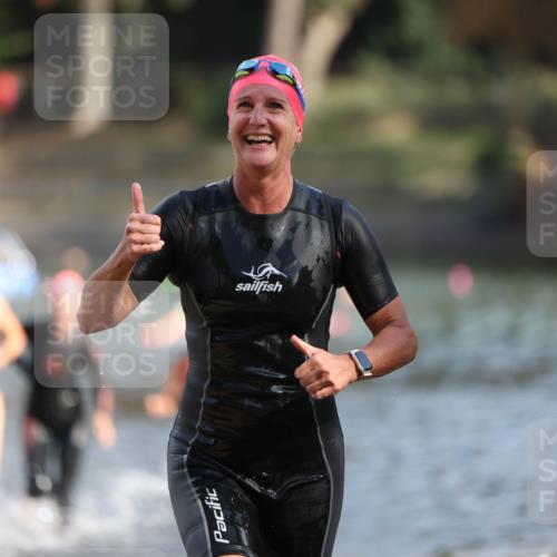 14.09.2025 - Stadtparktriathlon Michael Strokosch http://msf.ph/oto/8870133 14.09.2025 11:12:01 Schwimmen 930, 955, 993, 1011 meine-sportfotos.de