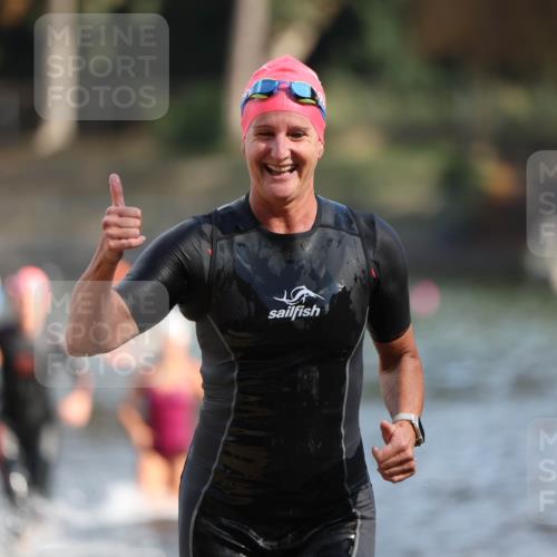 14.09.2025 - Stadtparktriathlon Michael Strokosch http://msf.ph/oto/8870135 14.09.2025 11:12:01 Schwimmen 930, 955, 993, 1011 meine-sportfotos.de