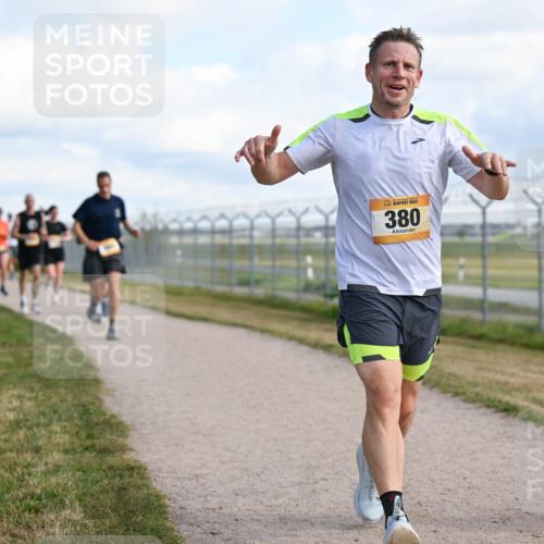 14.09.2025 - Airport Race Dr. Thomas Lammeyer http://msf.ph/oto/8870196 14.09.2025 12:14:39 Laufen 380, 19 meine-sportfotos.de