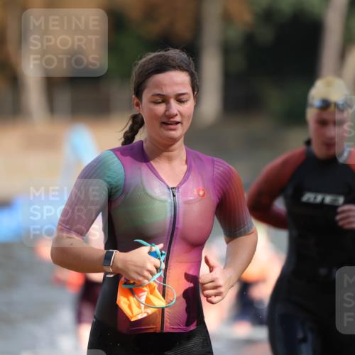 14.09.2025 - Stadtparktriathlon Michael Strokosch http://msf.ph/oto/8870205 14.09.2025 11:12:37 Schwimmen 932, 934, 976, 979, 1015 meine-sportfotos.de