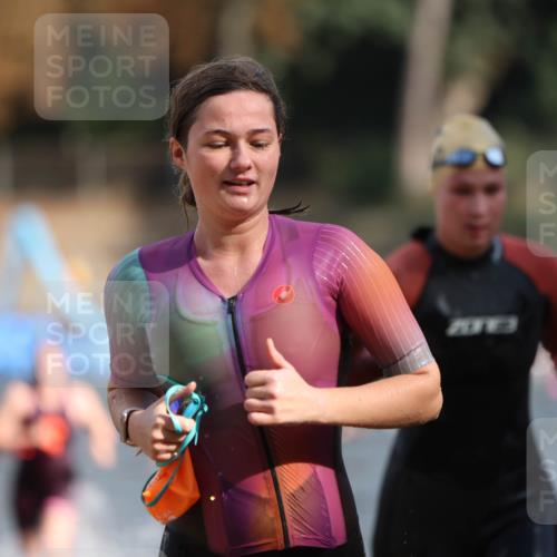 14.09.2025 - Stadtparktriathlon Michael Strokosch http://msf.ph/oto/8870208 14.09.2025 11:12:37 Schwimmen 932, 934, 976, 979, 1015 meine-sportfotos.de