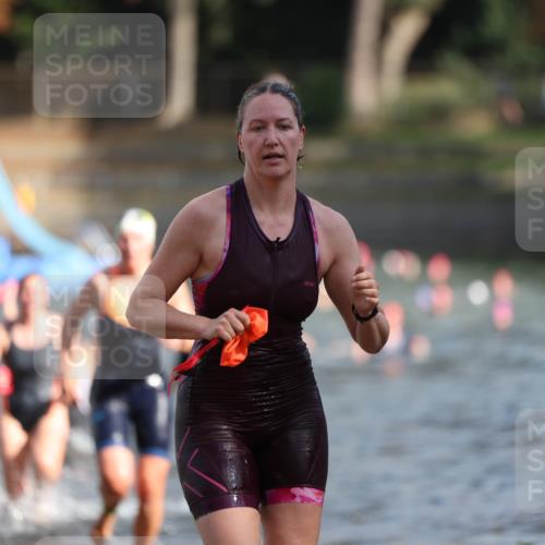 14.09.2025 - Stadtparktriathlon Michael Strokosch http://msf.ph/oto/8870223 14.09.2025 11:12:42 Schwimmen 932, 935, 979, 984, 1015 meine-sportfotos.de