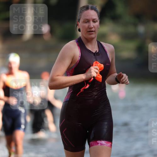 14.09.2025 - Stadtparktriathlon Michael Strokosch http://msf.ph/oto/8870226 14.09.2025 11:12:43 Schwimmen 932, 935, 979, 984, 996, 1015 meine-sportfotos.de