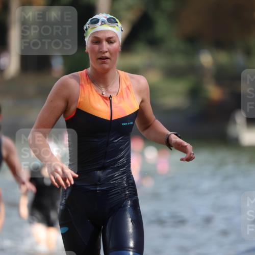 14.09.2025 - Stadtparktriathlon Michael Strokosch http://msf.ph/oto/8870238 14.09.2025 11:12:46 Schwimmen 925, 932, 935, 979, 984, 996, 1015 meine-sportfotos.de