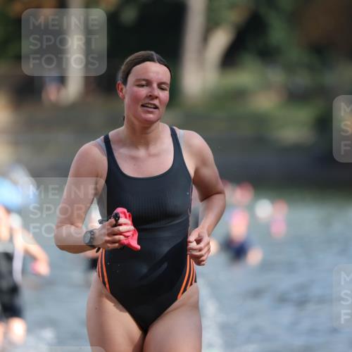 14.09.2025 - Stadtparktriathlon Michael Strokosch http://msf.ph/oto/8870246 14.09.2025 11:12:48 Schwimmen 925, 935, 979, 984, 996, 1015 meine-sportfotos.de