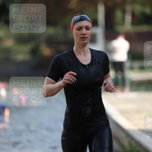 14.09.2025 - Stadtparktriathlon Michael Strokosch http://msf.ph/oto/8870277 14.09.2025 11:12:56 Schwimmen 925, 935, 969, 984, 996, 1009, 1020 meine-sportfotos.de