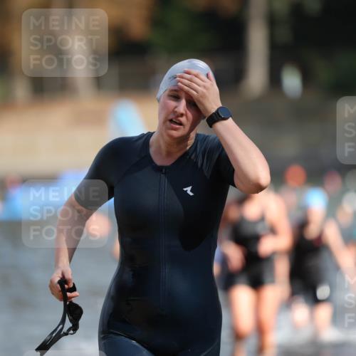 14.09.2025 - Stadtparktriathlon Michael Strokosch http://msf.ph/oto/8870289 14.09.2025 11:12:59 Schwimmen 925, 947, 969, 990, 996, 1006, 1009, 1020 meine-sportfotos.de