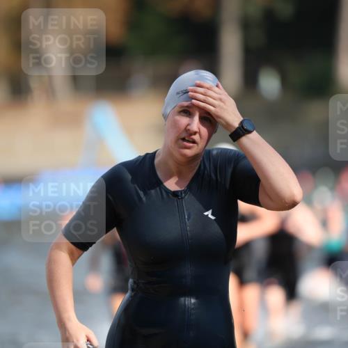 14.09.2025 - Stadtparktriathlon Michael Strokosch http://msf.ph/oto/8870290 14.09.2025 11:12:59 Schwimmen 925, 947, 969, 990, 996, 1006, 1009, 1020 meine-sportfotos.de
