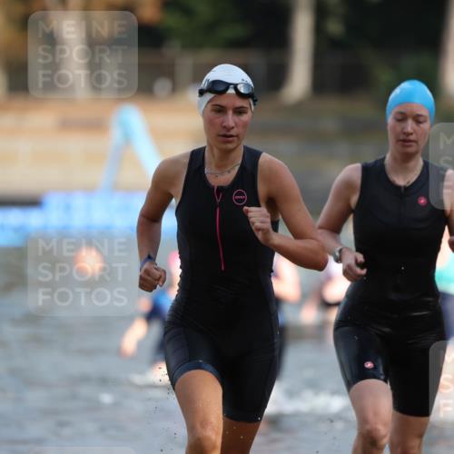 14.09.2025 - Stadtparktriathlon Michael Strokosch http://msf.ph/oto/8870301 14.09.2025 11:13:03 Schwimmen 945, 947, 969, 990, 1006, 1009, 1020 meine-sportfotos.de