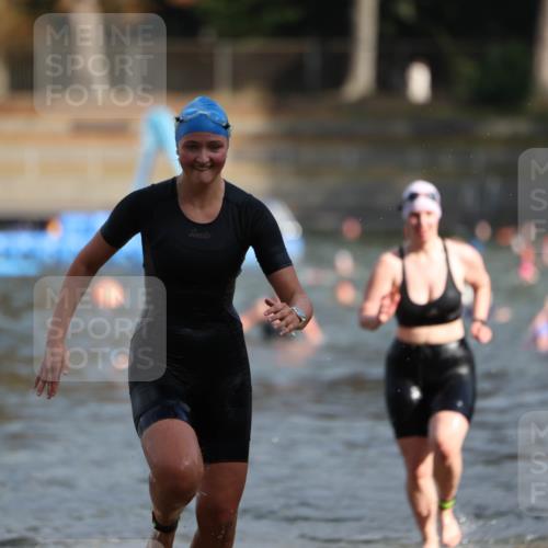 14.09.2025 - Stadtparktriathlon Michael Strokosch http://msf.ph/oto/8870341 14.09.2025 11:13:18 Schwimmen 927, 1001 meine-sportfotos.de