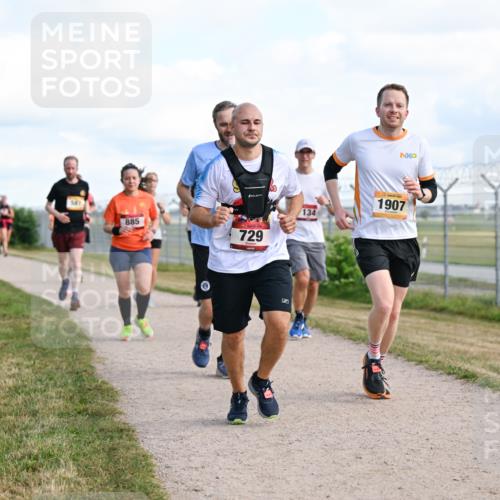 14.09.2025 - Airport Race Dr. Thomas Lammeyer http://msf.ph/oto/8870345 14.09.2025 12:14:50 Laufen 885, 729, 134, 1907 meine-sportfotos.de