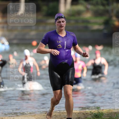 14.09.2025 - Stadtparktriathlon Michael Strokosch http://msf.ph/oto/8870377 14.09.2025 11:13:33 Schwimmen 937, 938, 944, 960, 975, 981, 982, 1018 meine-sportfotos.de