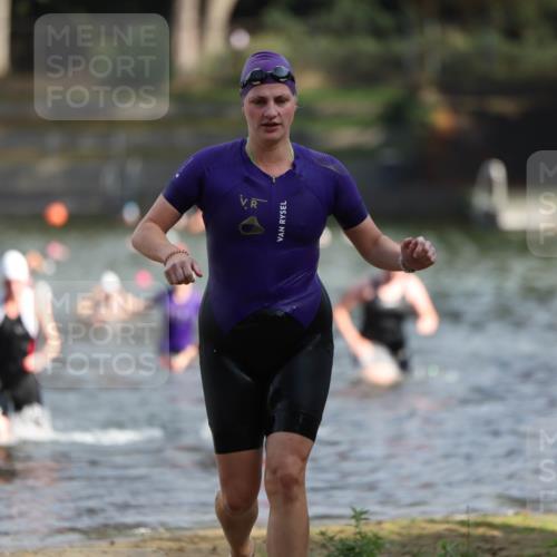 14.09.2025 - Stadtparktriathlon Michael Strokosch http://msf.ph/oto/8870380 14.09.2025 11:13:34 Schwimmen 937, 938, 944, 960, 975, 981, 982, 1018 meine-sportfotos.de