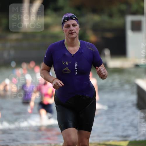 14.09.2025 - Stadtparktriathlon Michael Strokosch http://msf.ph/oto/8870385 14.09.2025 11:13:35 Schwimmen 937, 938, 944, 960, 975, 981, 982, 1018 meine-sportfotos.de