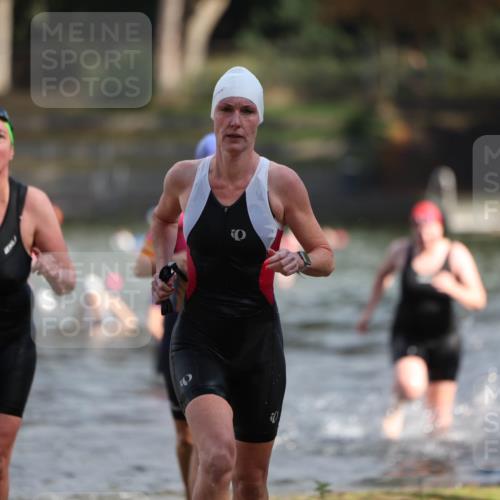 14.09.2025 - Stadtparktriathlon Michael Strokosch http://msf.ph/oto/8870405 14.09.2025 11:13:40 Schwimmen 937, 938, 960, 981, 982 meine-sportfotos.de