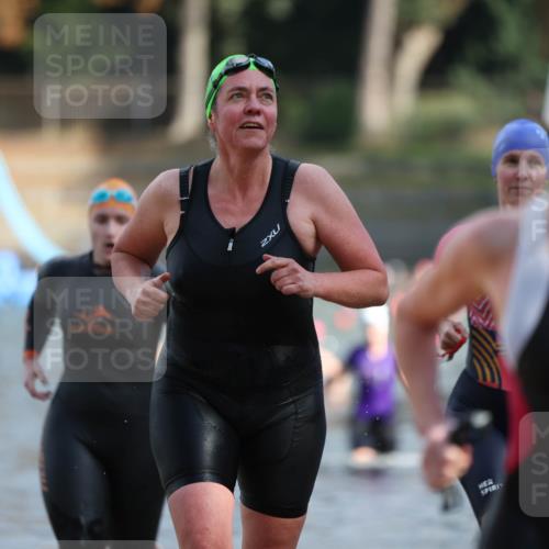14.09.2025 - Stadtparktriathlon Michael Strokosch http://msf.ph/oto/8870412 14.09.2025 11:13:42 Schwimmen 937, 938, 960, 981, 982 meine-sportfotos.de