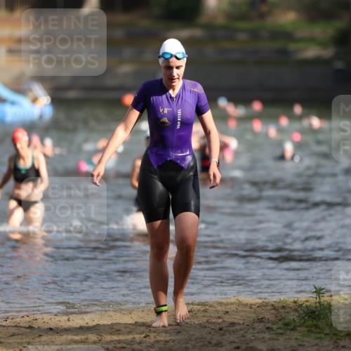 14.09.2025 - Stadtparktriathlon Michael Strokosch http://msf.ph/oto/8870430 14.09.2025 11:13:53 Schwimmen 1002 meine-sportfotos.de