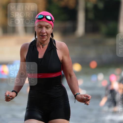 14.09.2025 - Stadtparktriathlon Michael Strokosch http://msf.ph/oto/8870485 14.09.2025 11:14:13 Schwimmen 949, 964, 978, 989, 997, 1017 meine-sportfotos.de