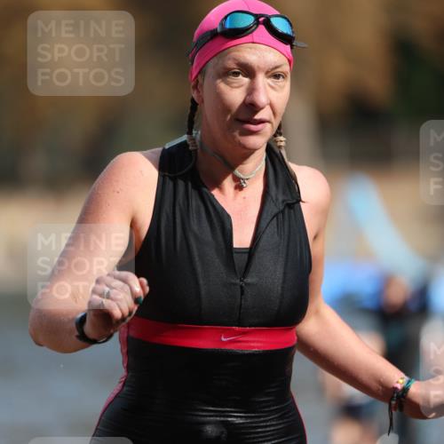 14.09.2025 - Stadtparktriathlon Michael Strokosch http://msf.ph/oto/8870491 14.09.2025 11:14:14 Schwimmen 964, 978, 989, 997, 1017 meine-sportfotos.de