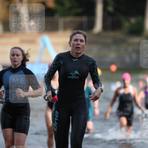 14.09.2025 - Stadtparktriathlon Michael Strokosch http://msf.ph/oto/8870496 14.09.2025 11:14:18 Schwimmen 964, 978, 989, 997 meine-sportfotos.de