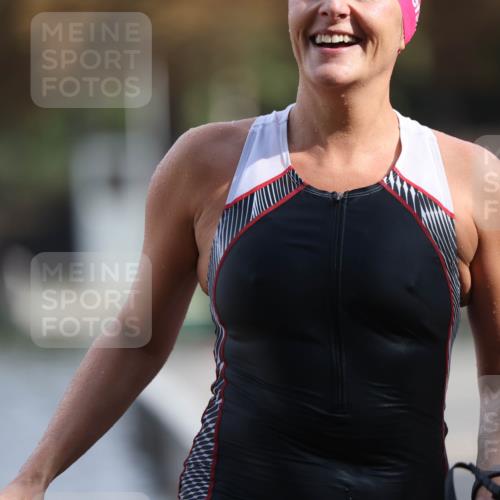 14.09.2025 - Stadtparktriathlon Michael Strokosch http://msf.ph/oto/8870522 14.09.2025 11:14:25 Schwimmen 939, 941, 964, 997 meine-sportfotos.de