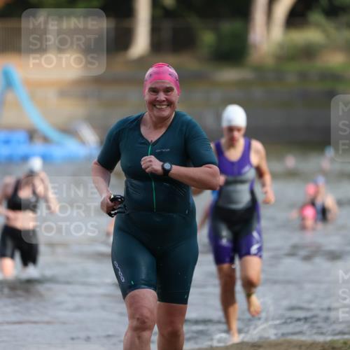 14.09.2025 - Stadtparktriathlon Michael Strokosch http://msf.ph/oto/8870532 14.09.2025 11:14:28 Schwimmen 939, 941 meine-sportfotos.de