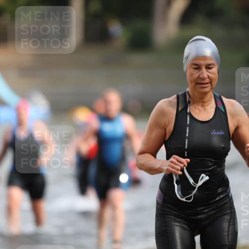 14.09.2025 - Stadtparktriathlon Michael Strokosch http://msf.ph/oto/8870566 14.09.2025 11:14:40 Schwimmen 946, 957, 958, 963, 966, 970 meine-sportfotos.de