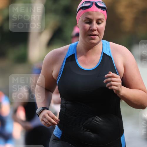 14.09.2025 - Stadtparktriathlon Michael Strokosch http://msf.ph/oto/8870582 14.09.2025 11:14:49 Schwimmen 936, 952, 957, 958, 963, 970 meine-sportfotos.de