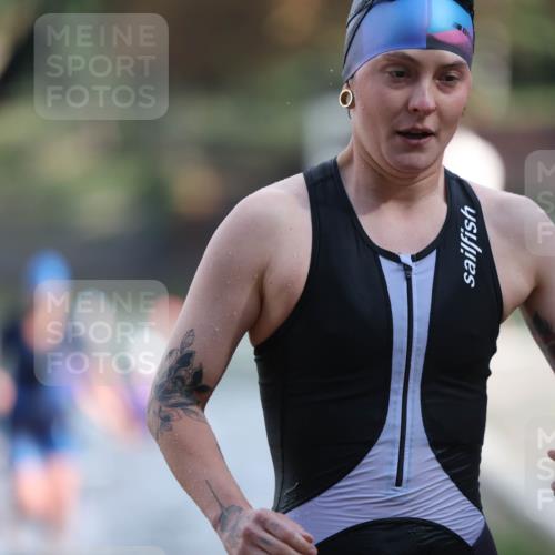 14.09.2025 - Stadtparktriathlon Michael Strokosch http://msf.ph/oto/8870591 14.09.2025 11:14:52 Schwimmen 936, 952, 957, 958, 963, 1014 meine-sportfotos.de