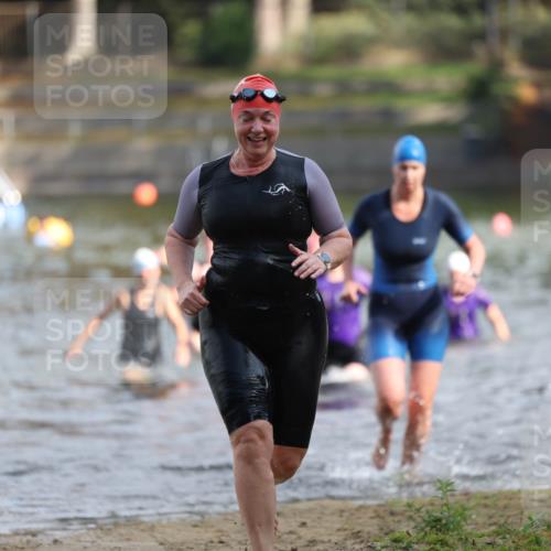 14.09.2025 - Stadtparktriathlon Michael Strokosch http://msf.ph/oto/8870592 14.09.2025 11:14:53 Schwimmen 936, 952, 957, 963, 1014 meine-sportfotos.de