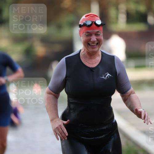 14.09.2025 - Stadtparktriathlon Michael Strokosch http://msf.ph/oto/8870608 14.09.2025 11:14:55 Schwimmen 936, 952, 963, 974, 980, 998, 1014 meine-sportfotos.de